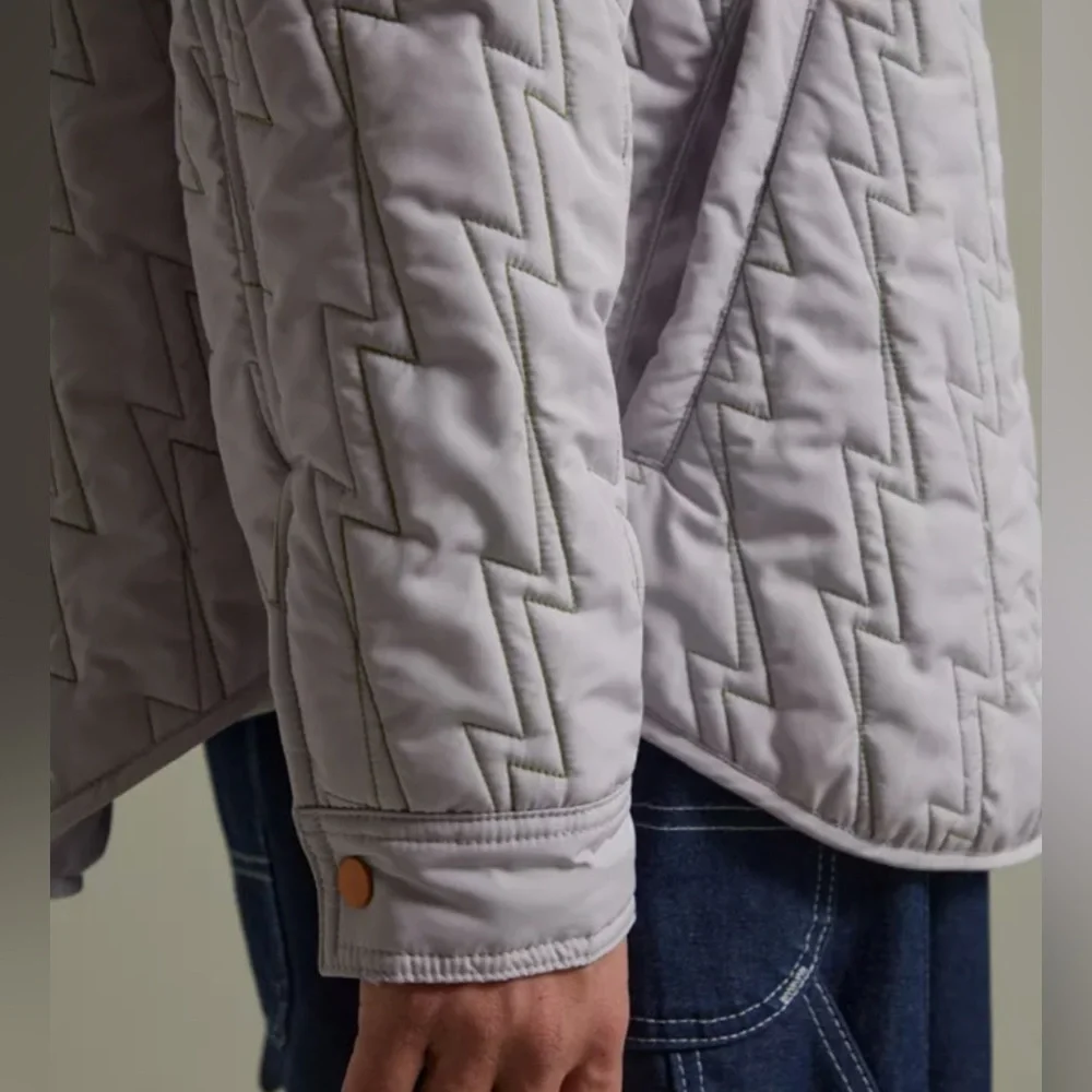 URBAN OUTFITTERS Lightning Bolt Puffer Jacket in Light Gray with Green Stitching